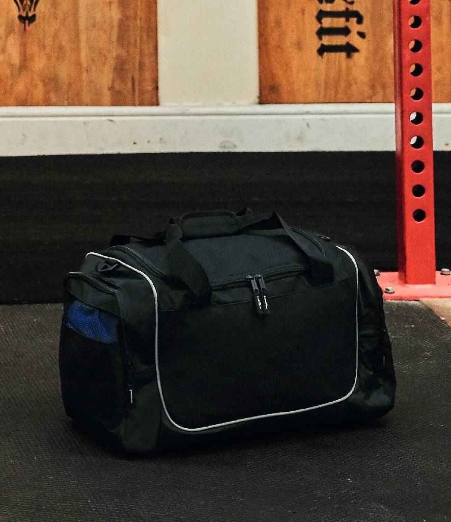 QS77 Quadra Teamwear Locker Bag